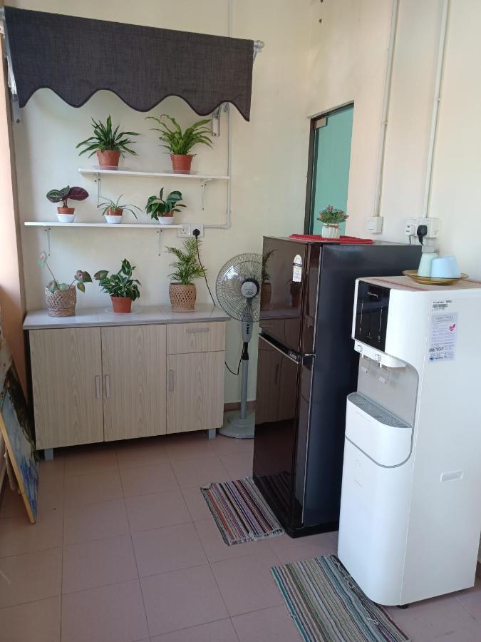 Hotel Aban Transit House Kampung Kuala Besut Exterior foto
