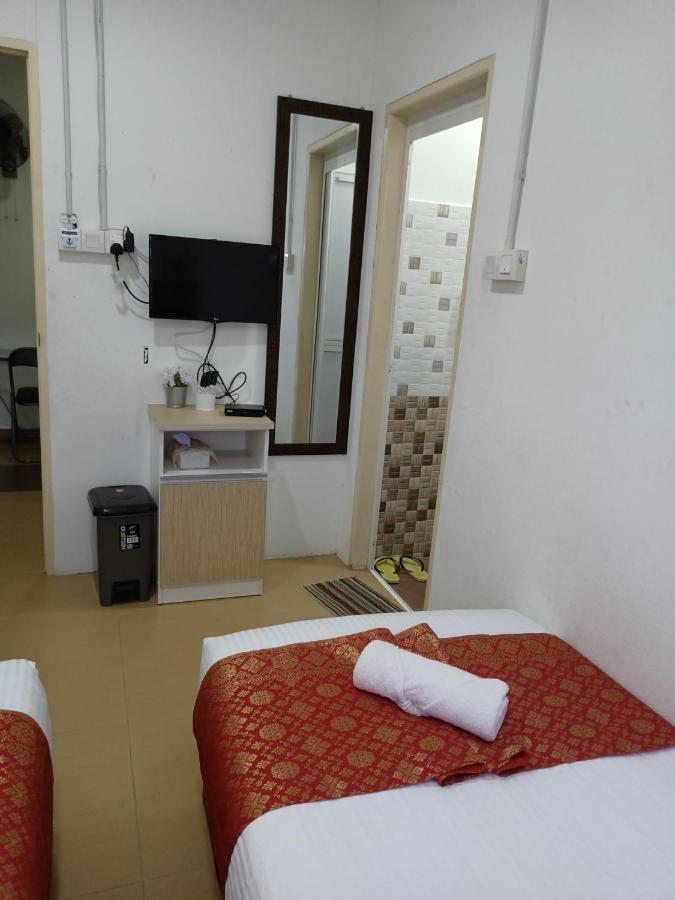 Hotel Aban Transit House Kampung Kuala Besut Exterior foto